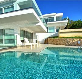 4 bedroom villa with pool & seaview, near Acharavi, sleeps 9